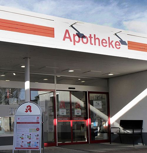 Außenansicht Schlossapotheke Mittelrain