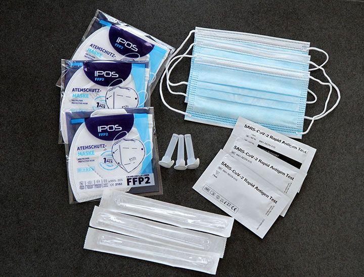 FFP2-Masken, OP-Masken, Coronatests, Teströhrchen und Abstrichtupfer