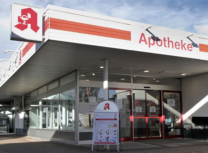 Außenansicht Schlossapotheke Mittelrain