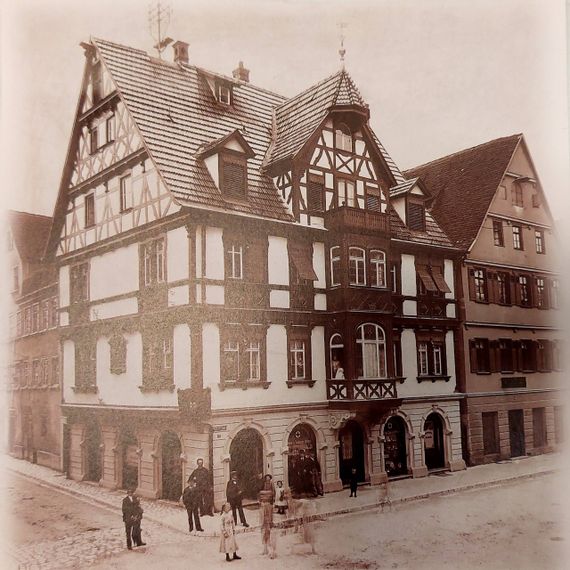 Seitenansicht Schlossapotheke von 1900