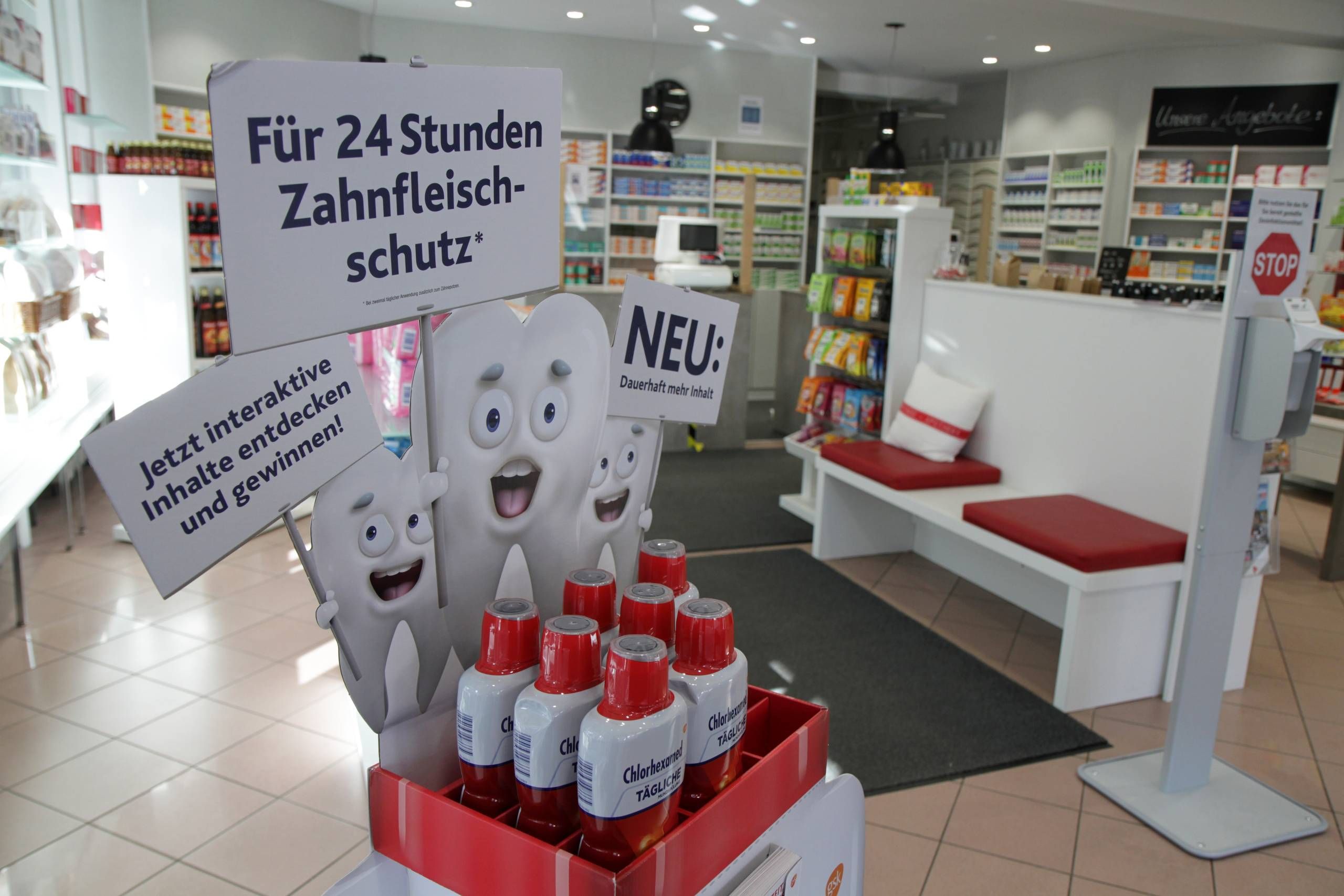 Innenansicht der Schlossapotheke Mittelrain