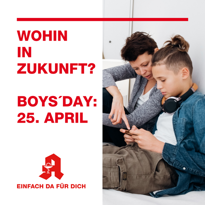 Ein Junge mit seiner Mutter auf dem Boden sitzend, er sucht etwas im Handy. Links davon der Schriftzug "Wohin in Zukunft? Boys' Day: 25.April"
