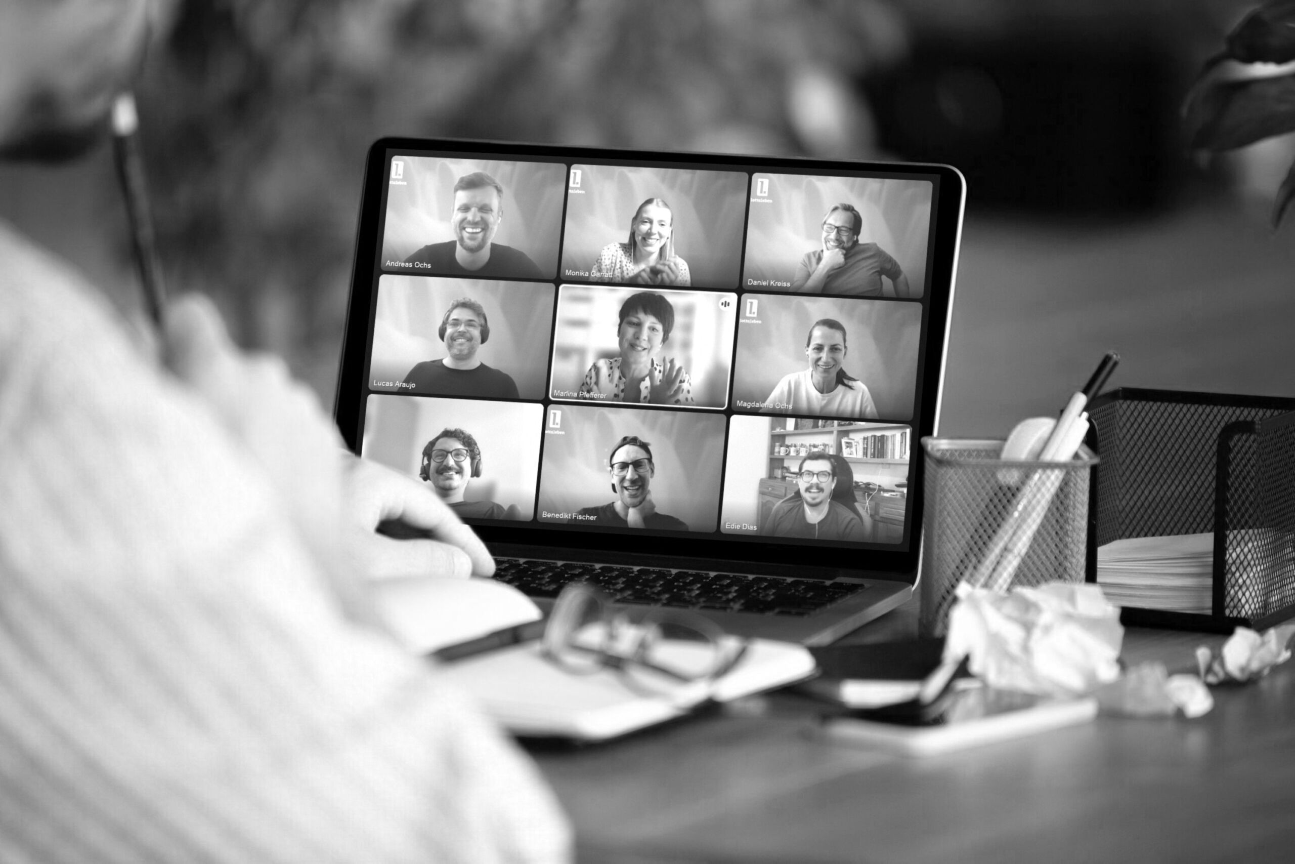 Video call on a laptop: the CANVAYO team
