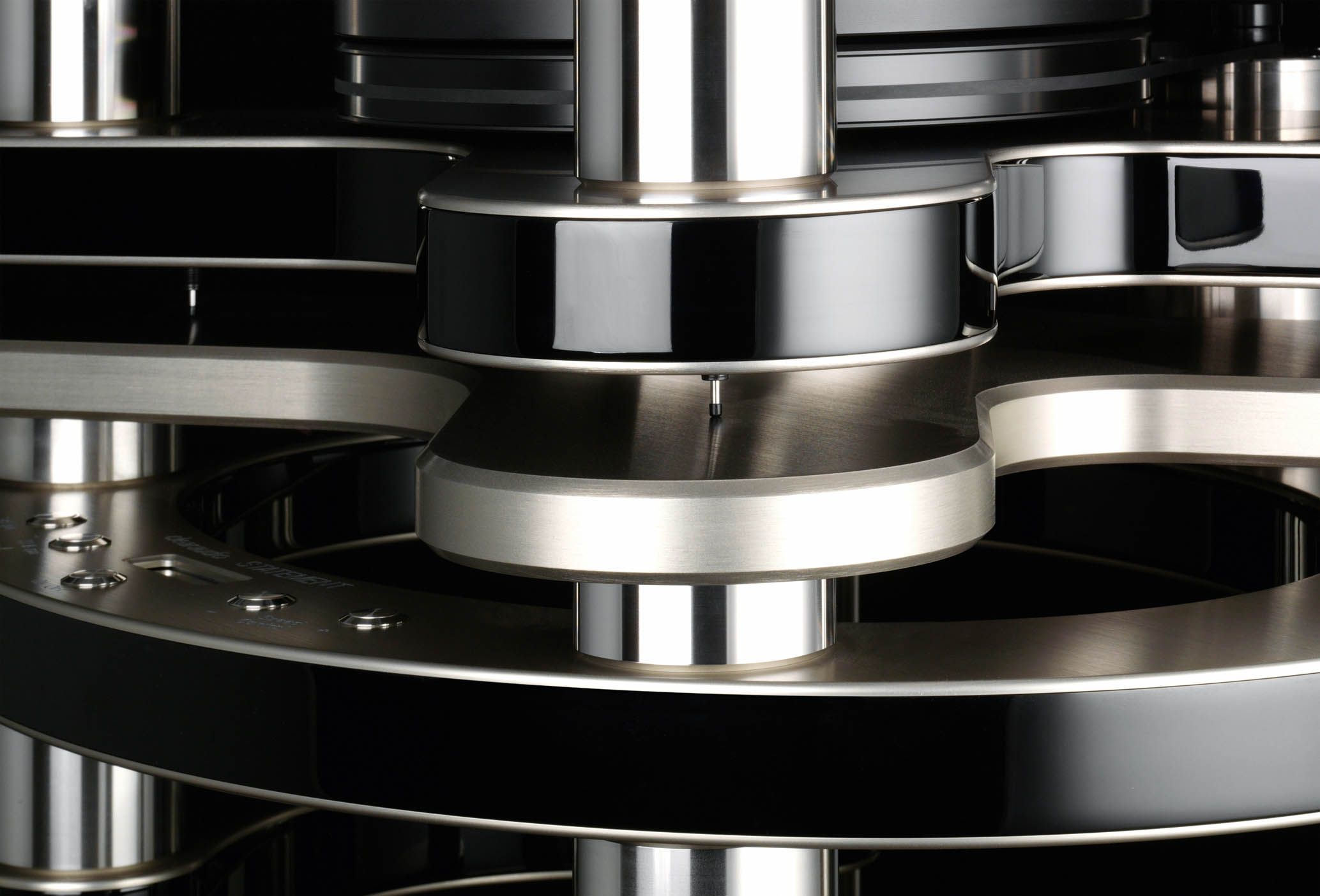 Detailansicht des patentierten, schwebenden Clearaudio Magnetlagers (CMB) an der zentralen Achse.