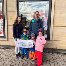 Spendenübergabe an Freie Kindergruppe Feucht im Dezember 22