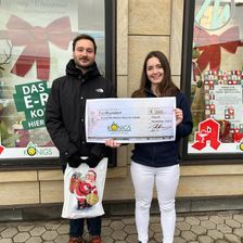 Spendenübergabe an Ernestine Melzer Haus für Kinder in Feucht im Dezember 22
