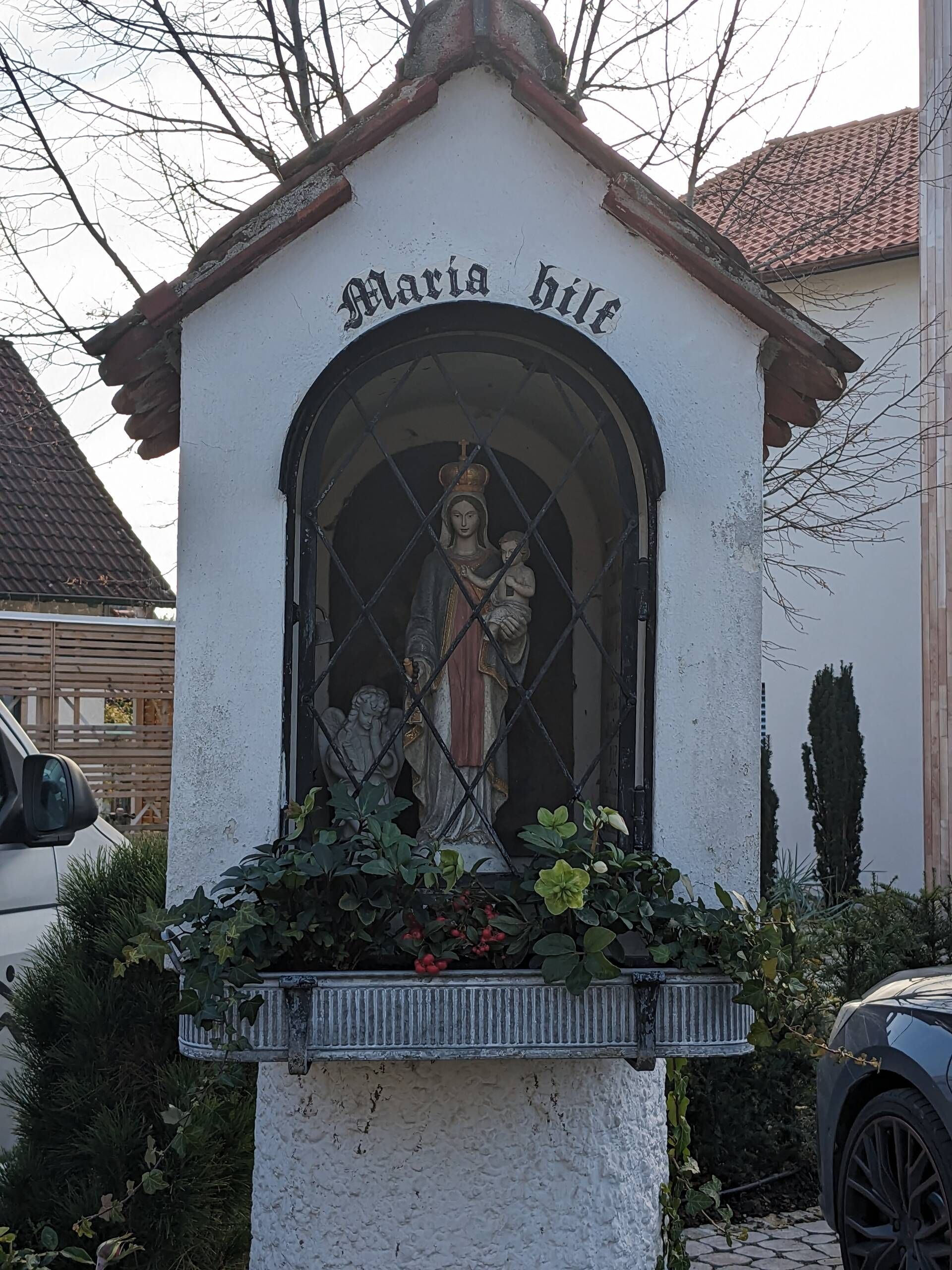 Bildstöckle mit Madonnen Figur 