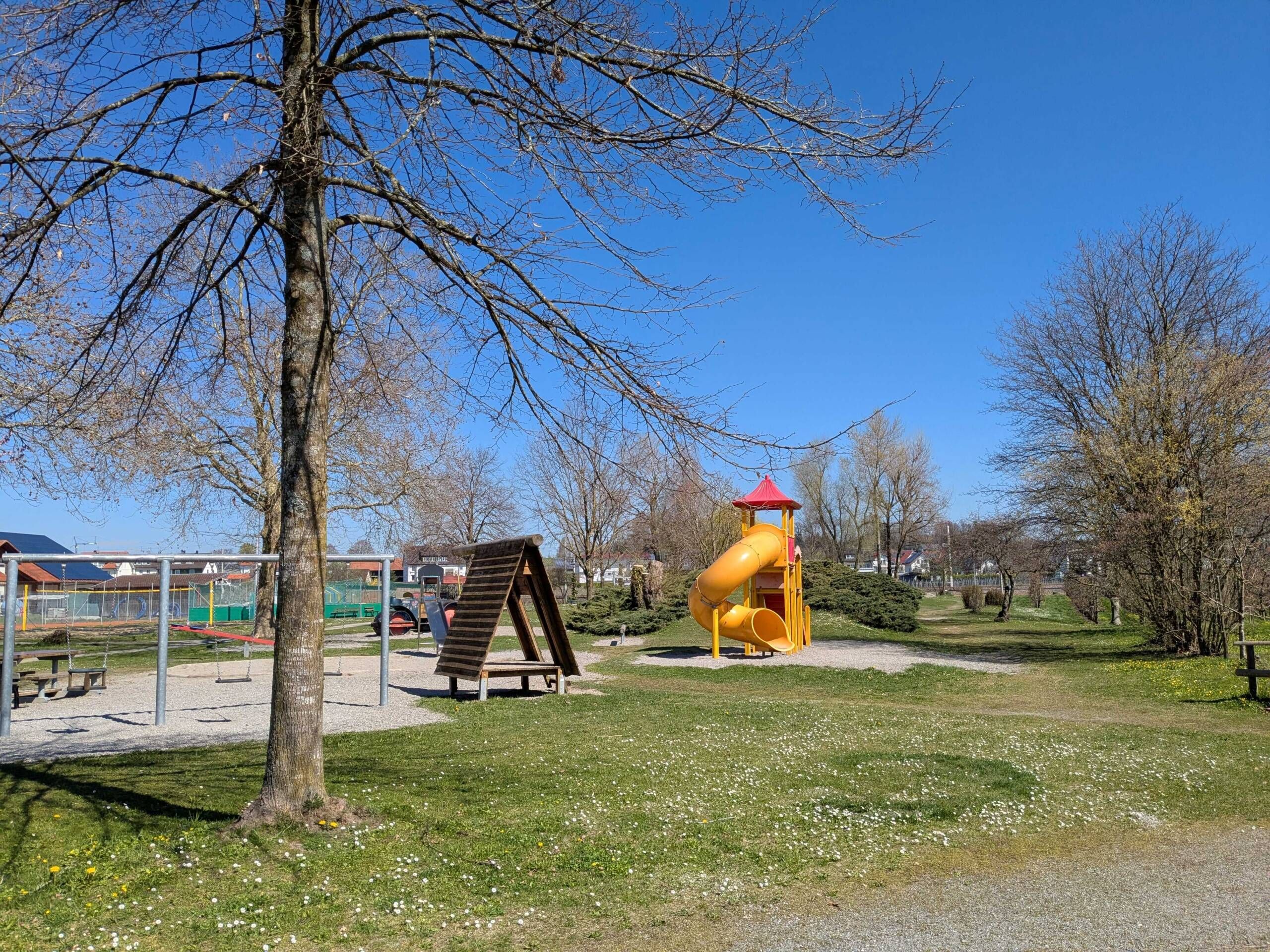 Rutsche am Spielplatz