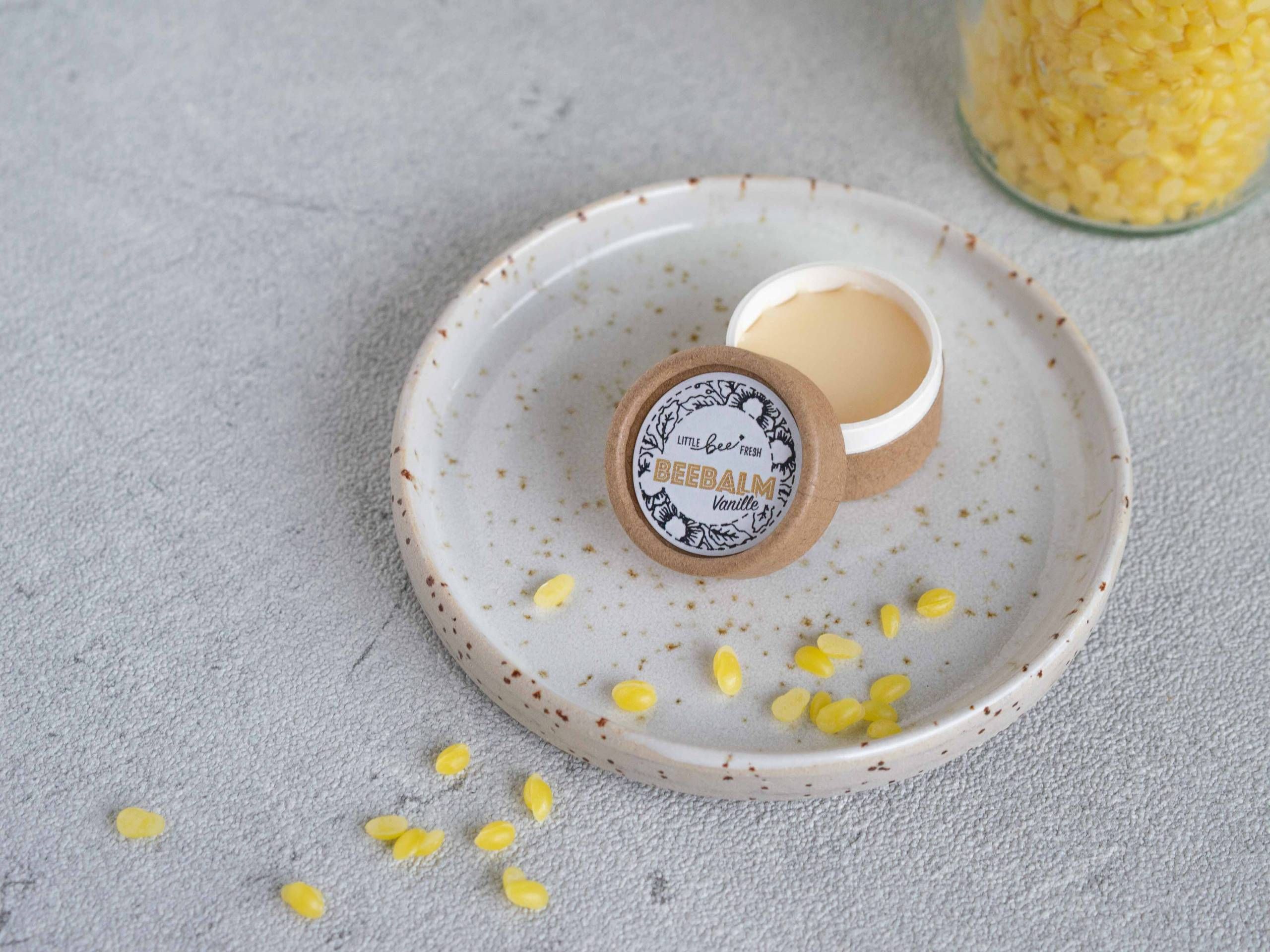 Little Bee Fresh, Bee-Balm Vanille. Lippen Balsam aus Bienenwachs