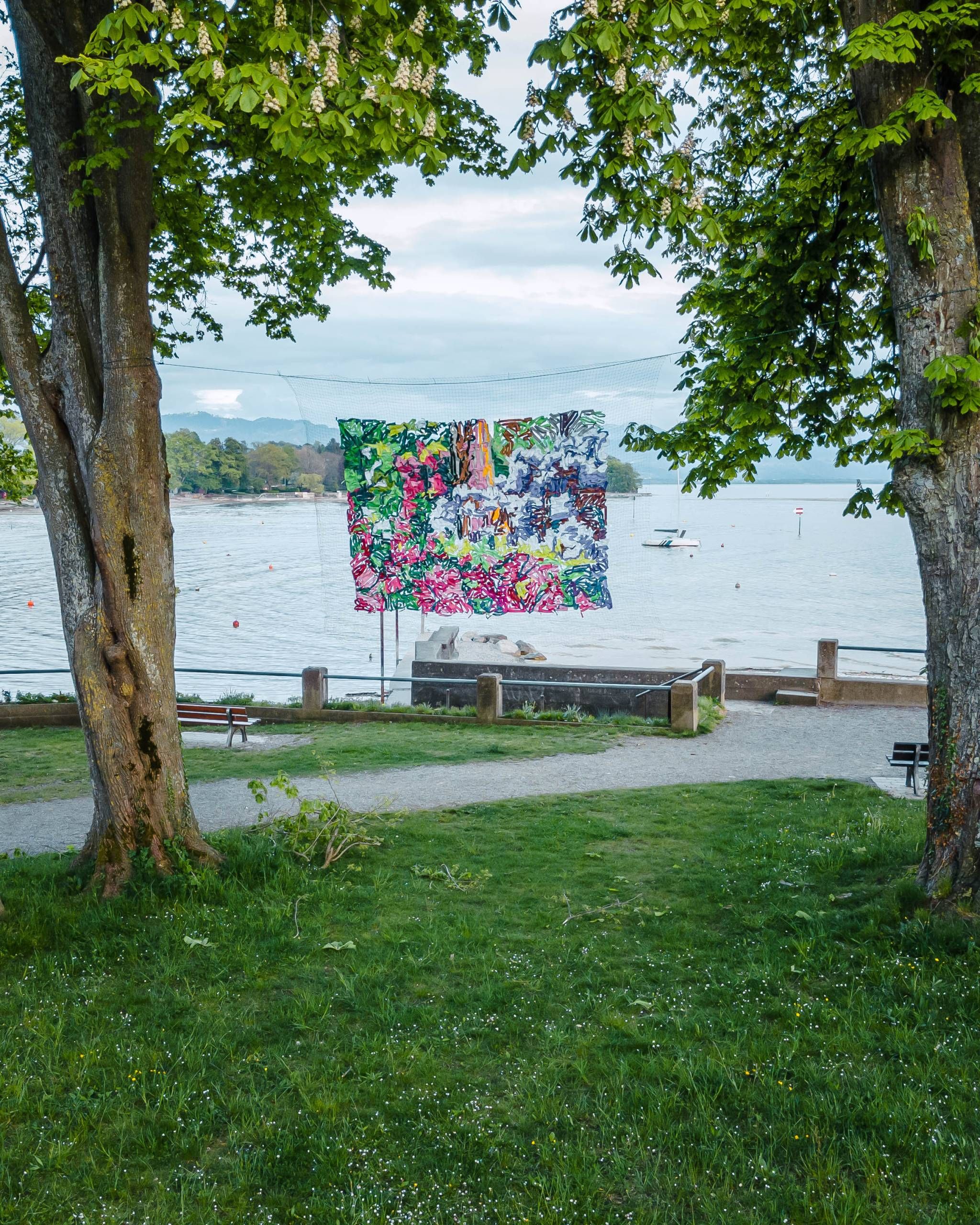 Kunst von Franziska Wolff auf der Gamswiese in Wasserburg Bodensee