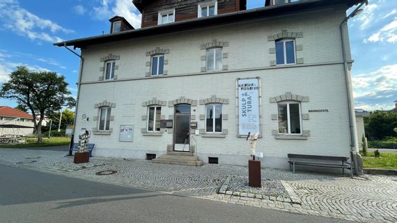 Außenansicht Kunstbahnhof Wasserburg am Bodensee