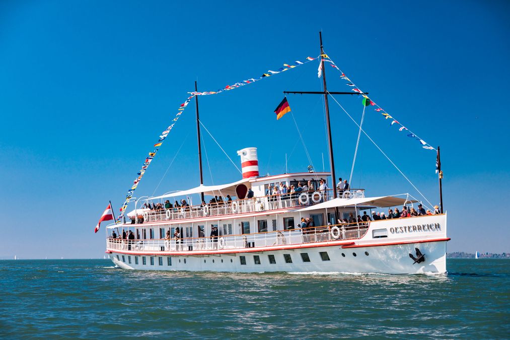 Die MS Österreich fährt auf dem Bodensee