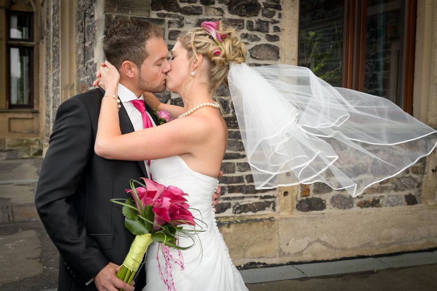 Braut in atemberaubendem Kleid auf der Just Married Hochzeitsmesse in Nürnberg