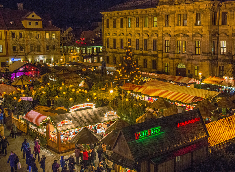 Erlanger Waldweihnacht 2023: Der Schloßplatz wird zum Winter-Weihnachtswald