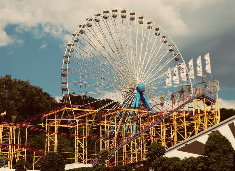 Freuen Sie sich auf die Bergkirchweih in Erlangen: Bier, Attraktionen und Unterhaltung für die ganze Familie - ein unvergessliches Erlebnis!