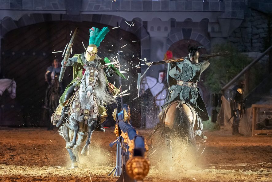 Tauche ein ins größte mittelalterliche Ritterturnier 2023 auf Schloss Kaltenberg!