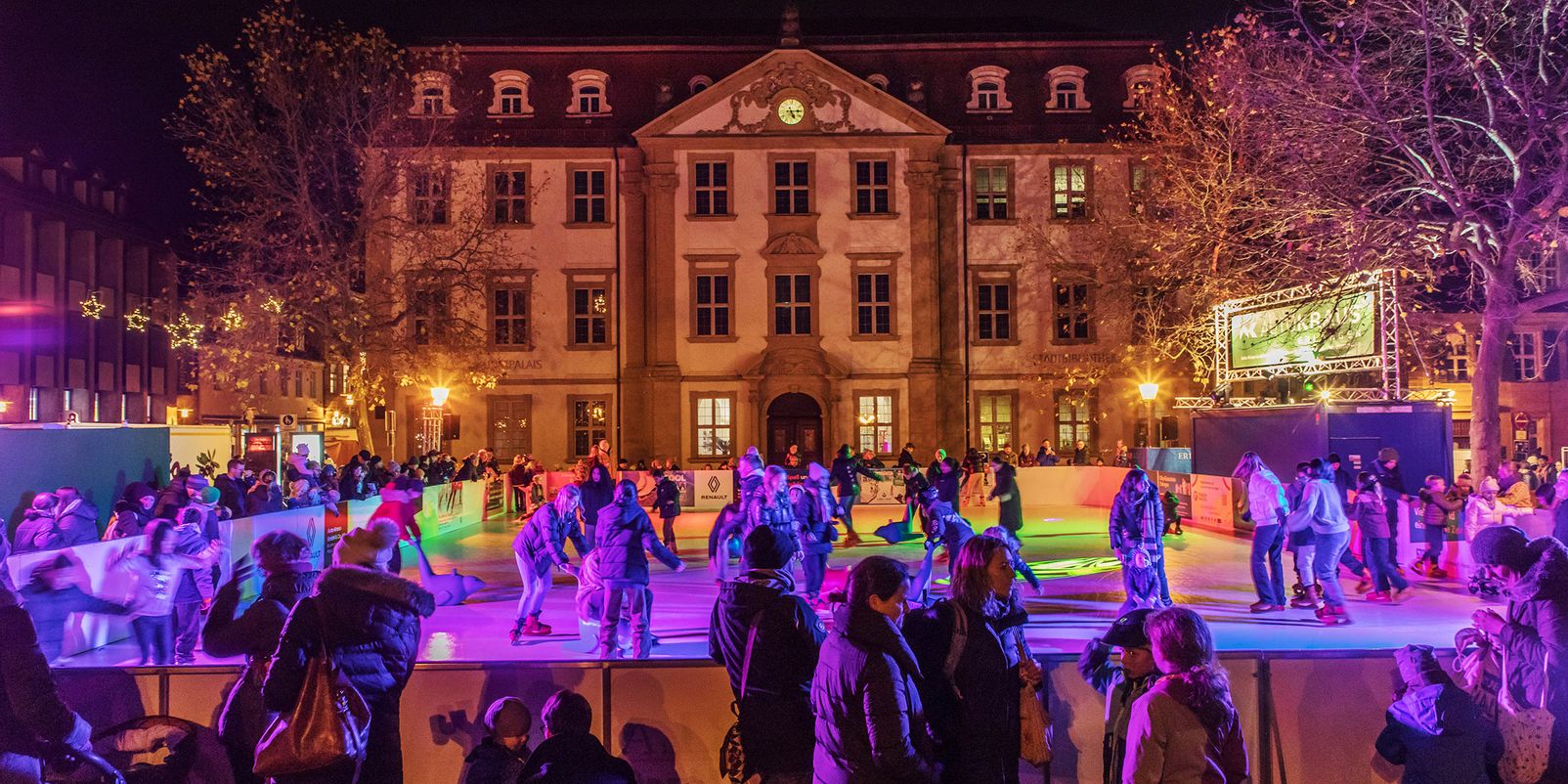 Eislaufspaß und Eisstockschießen bei Erlangen "like" on Ice vom 23. November bis 30. Dezember 2023