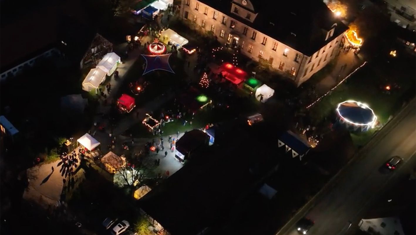 Festlicher Adventsmarkt auf Schloss Hemhofen: LandWeihnacht am 2. Adventswochenende