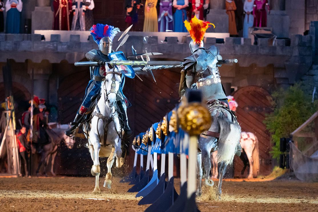 Das Kaltenberger Ritterturnier vom 12.-28.7.24 mit Rittershows, Musik-und Gauklerprogramm und mittelalterlichem Fest auf Schloss Kaltenberg!