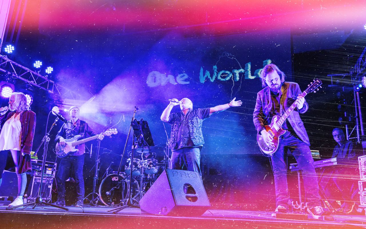 Die Pink Floyd Tribute Band BEYOND am 6.11.24 live im Redoutensaal Erlangen.