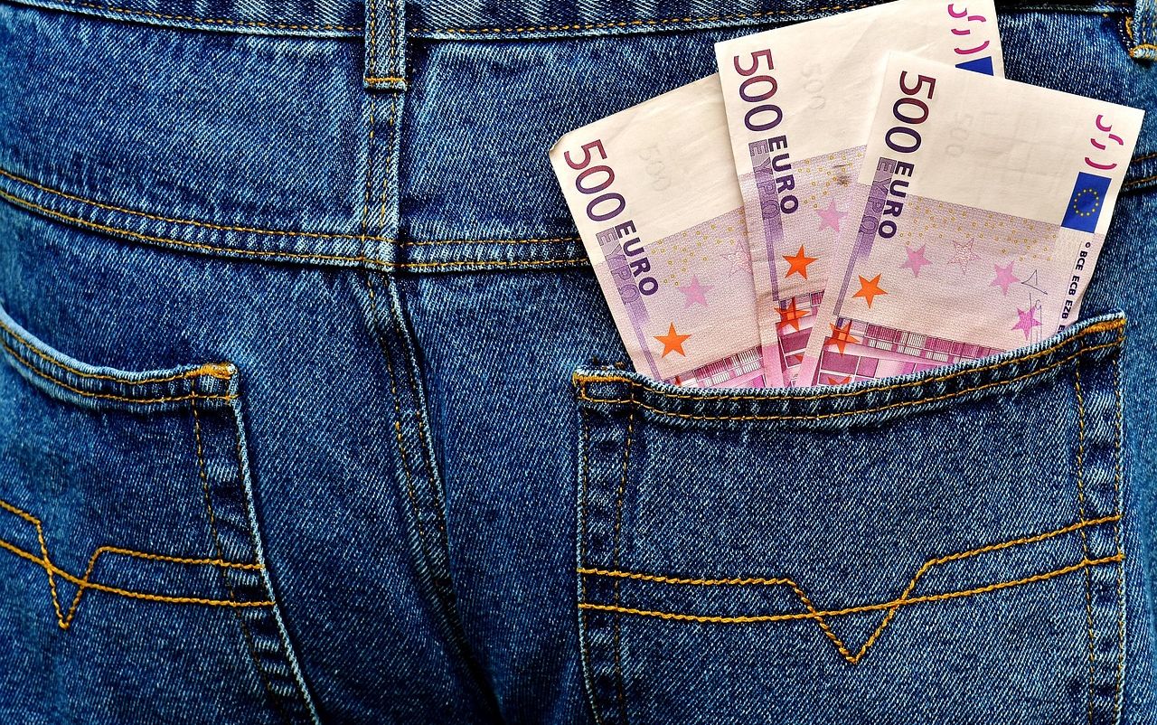 Das Gastspiel „Cum-Ex Papers“ im Stadttheater Fürth – ausgezeichnet mit dem Theaterpreis „Faust“.