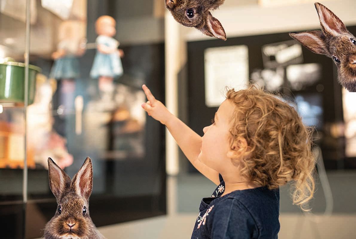 Familienführung im Ludwig-Erhard Zentrum: Spannende Entdeckungen für Groß und Klein!