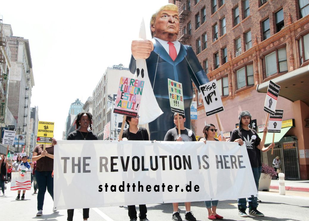 (R)EVOLUTION im Stadttheater Fürth - ein Stück das unter die Haut geht