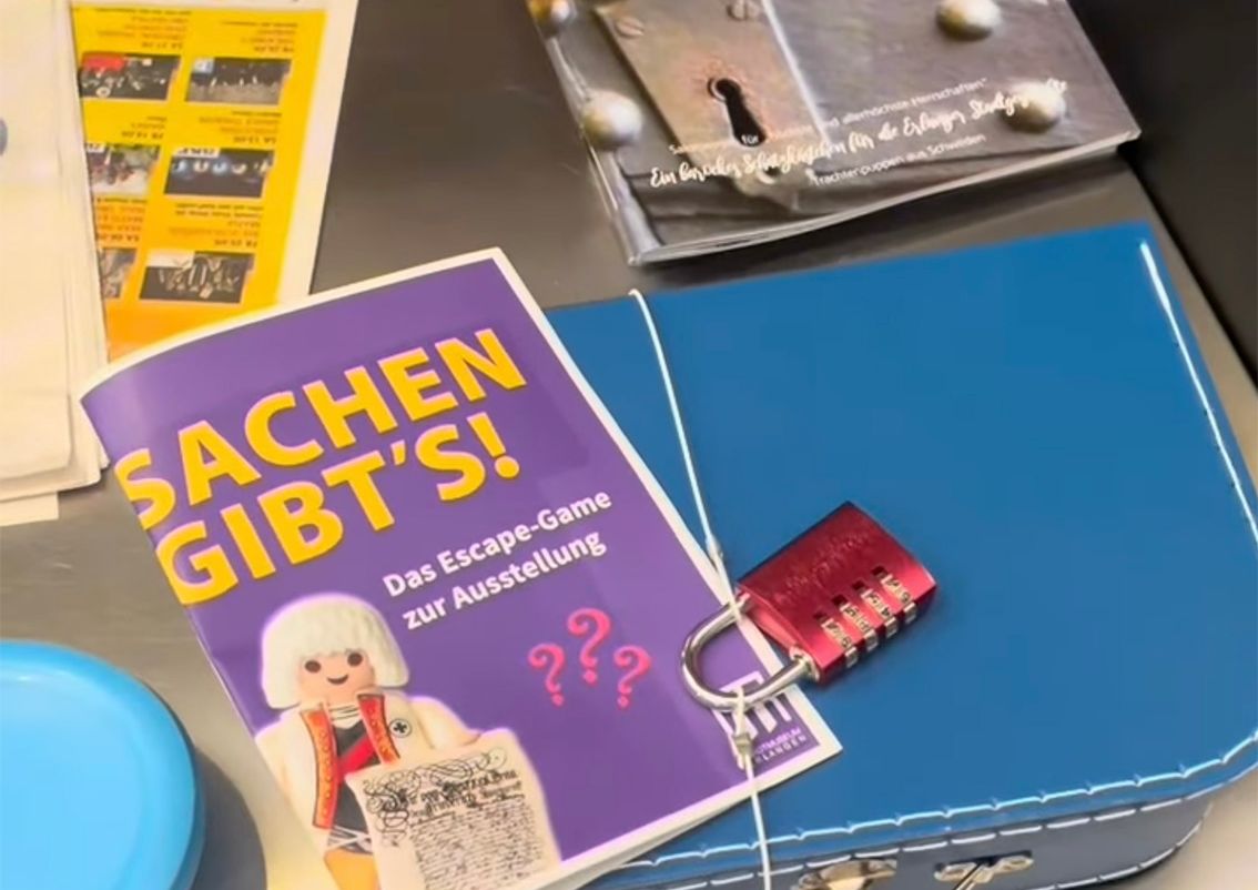 Das Geheimnis wartet: Dieser mysteriöse Reisekoffer steht im Mittelpunkt des neuen Escape Spiel im Stadtmuseum Erlangen. Werden Sie die Codes knacken?