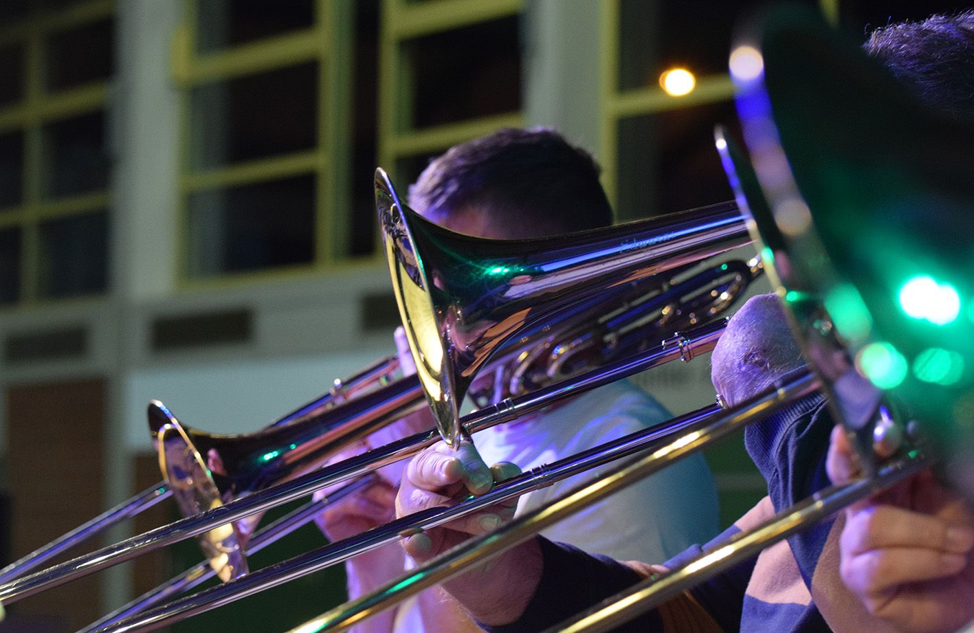 Klanggewalt und Leidenschaft: Ein Eindruck von der Energie, die das Publikum beim Brass Band Konzert Erlangen erwartet.