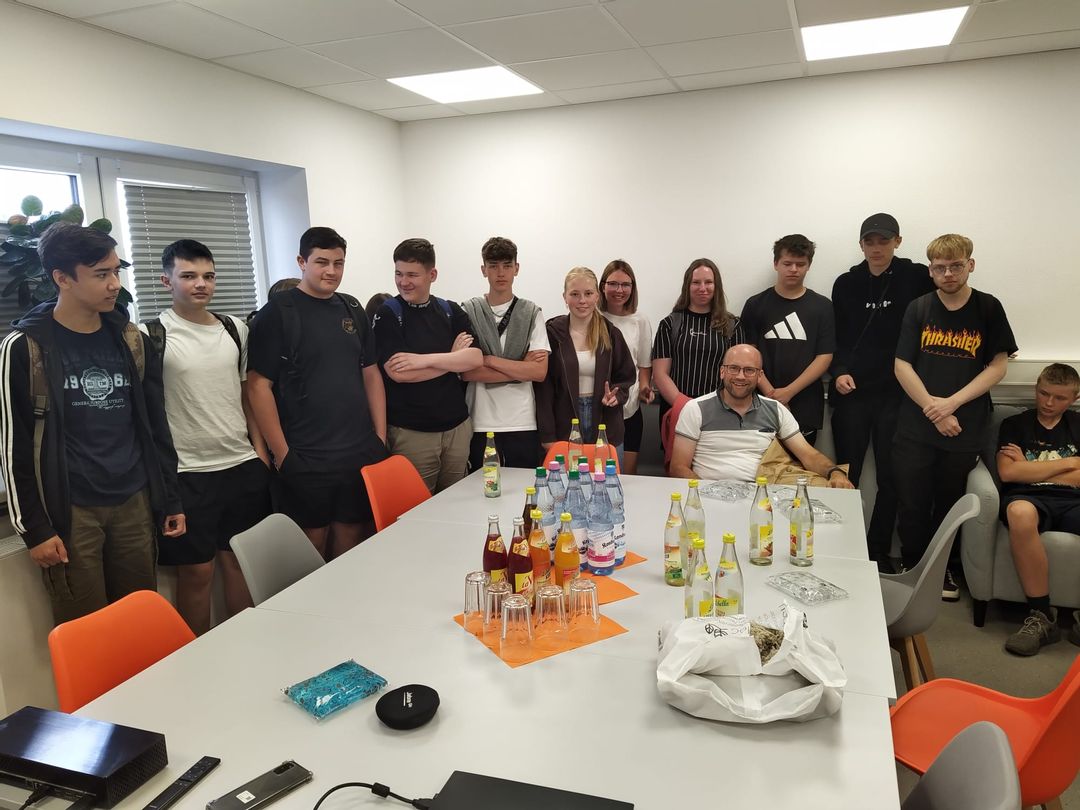 Klasse 9a bei easy2cool in Schney 20.07.2023