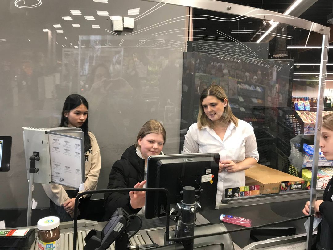 Betriebsbesichtigung bei EDEKA Werner