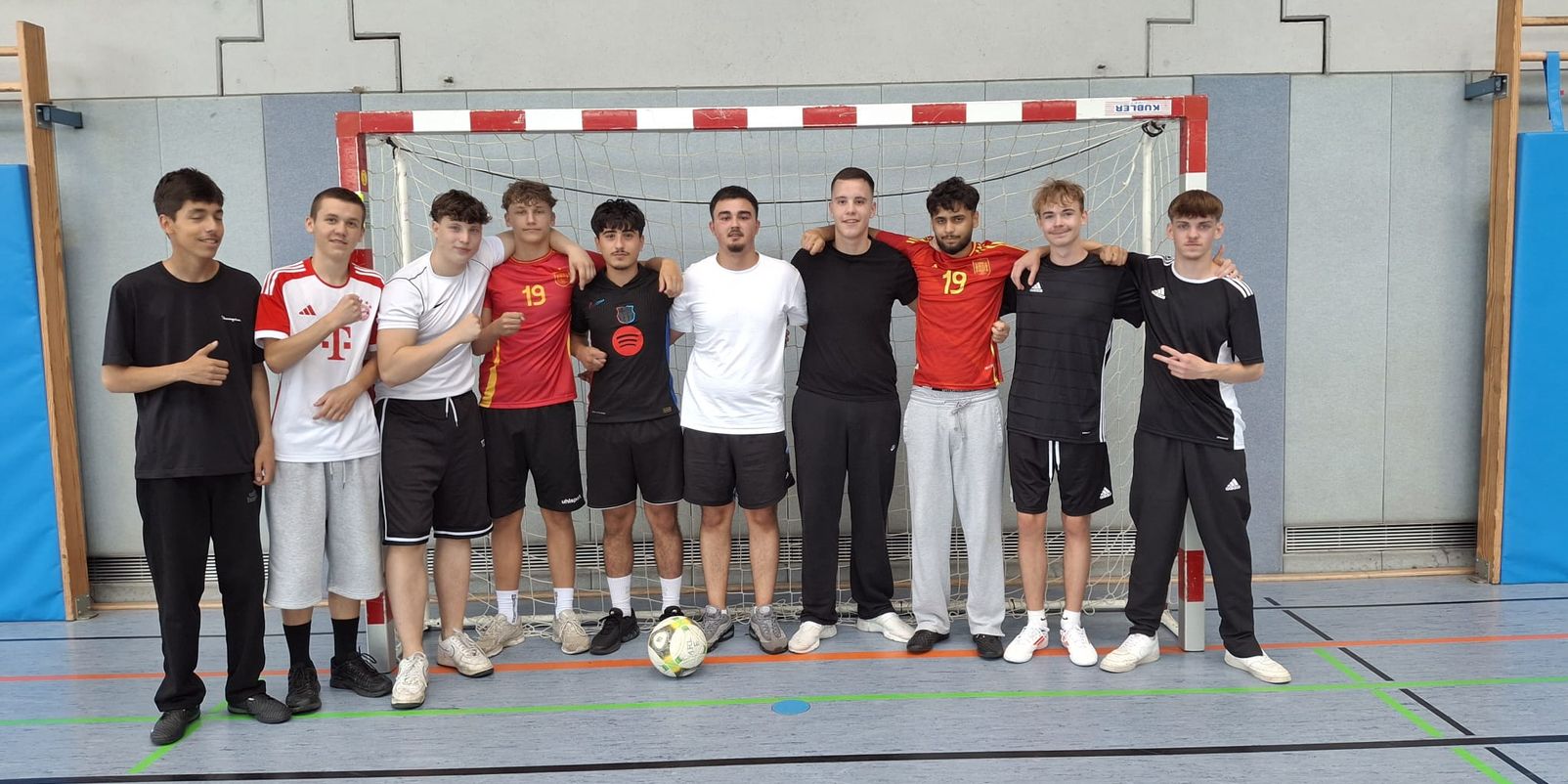 Klasse 6a1 (Jetzt Schallerts) kurz vor Sensation