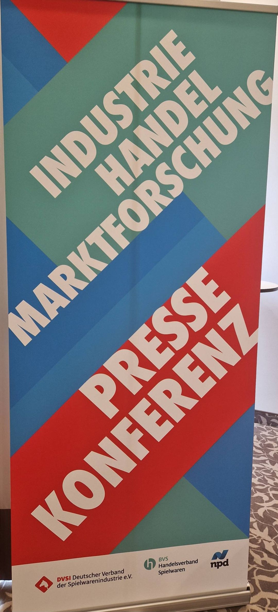 Gemeinsame Pressemitteilung zur Pressekonferenz 2022 der Spielwarenbranche: DVSI, npdgroup, BVS