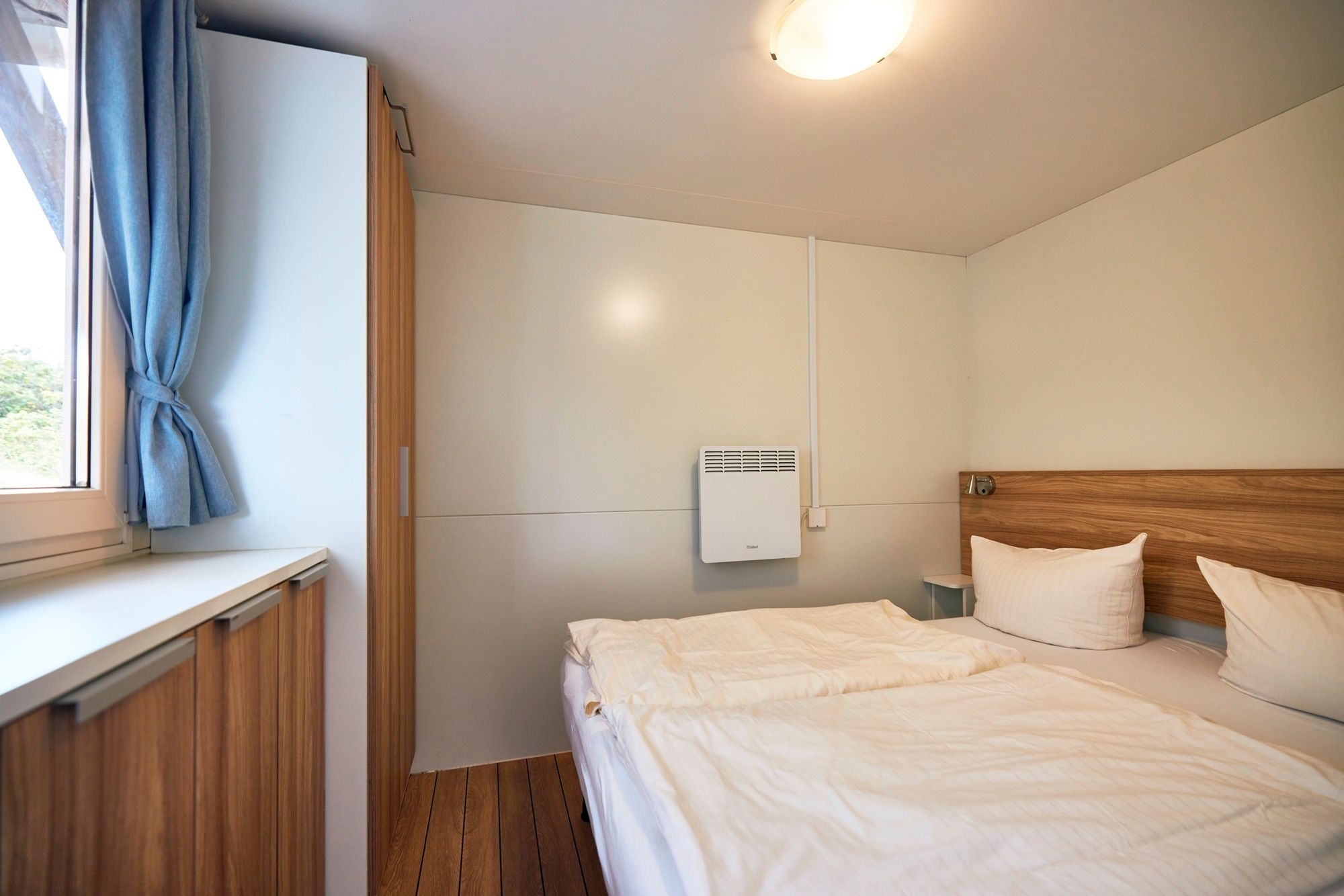 Schlafzimmer im Familien-Mobilheim auf dem Campingplatz Westerland