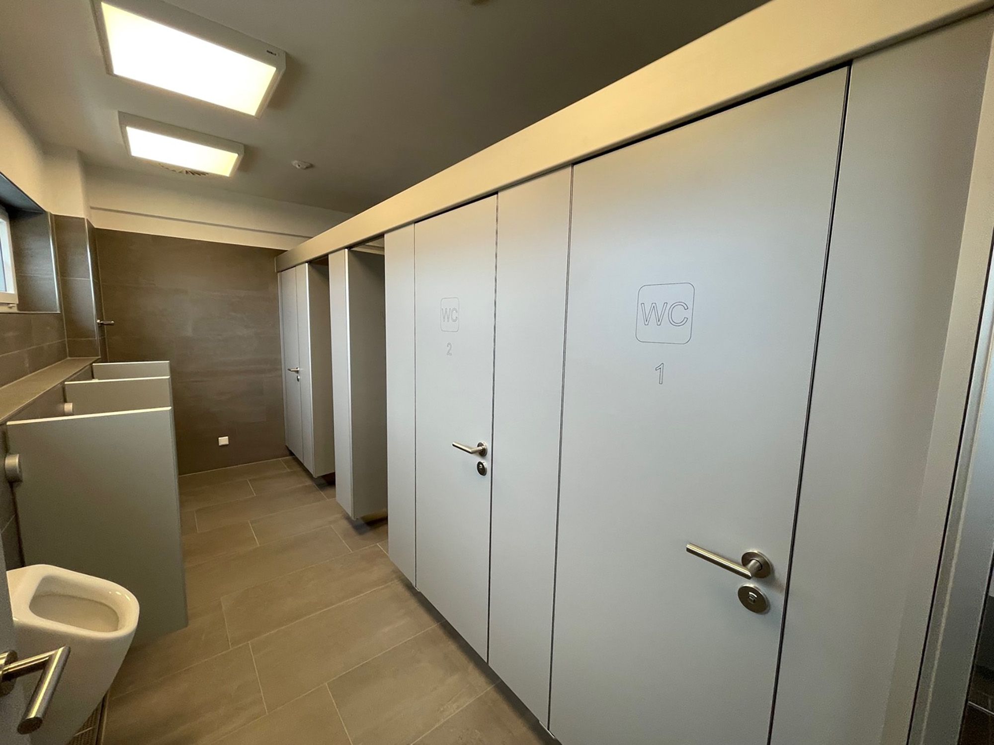 WCs im Sanitärbereich Nord auf dem Campingplatz Westerland