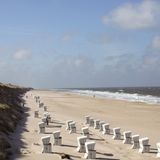 Strand mit Strandkörben in Westerland auf Sylt