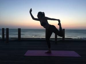 Yoga Session auf der Terrasse