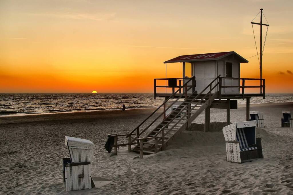 Sonnenuntergang am Strand auf Sylt