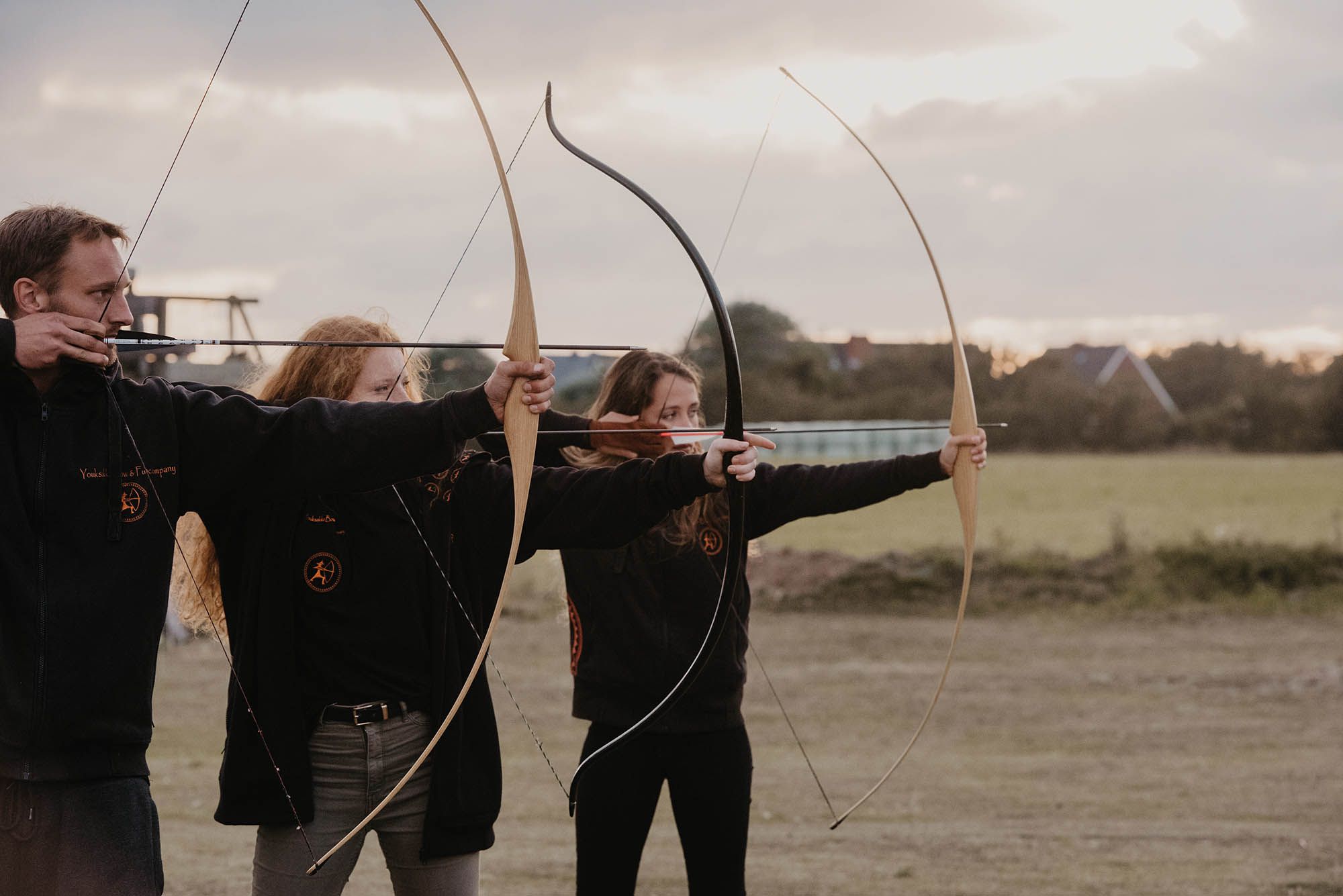 Mitarbeiter des Youksakka Bogenschießen