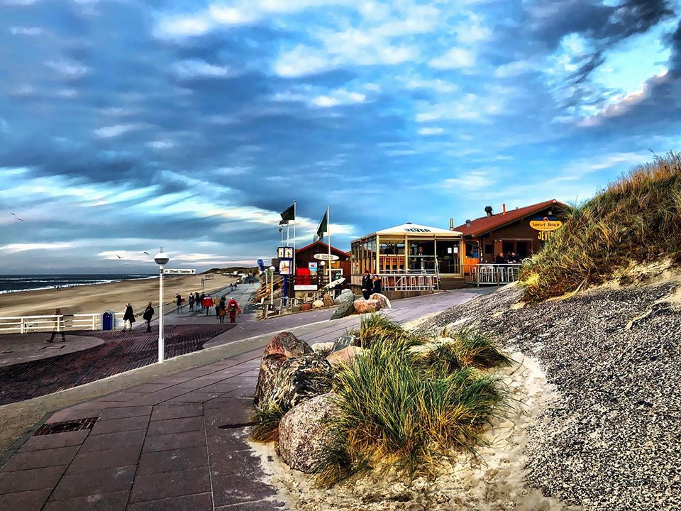 Sunset Beach Restaurant am Strand in Westerland Außenbereich
