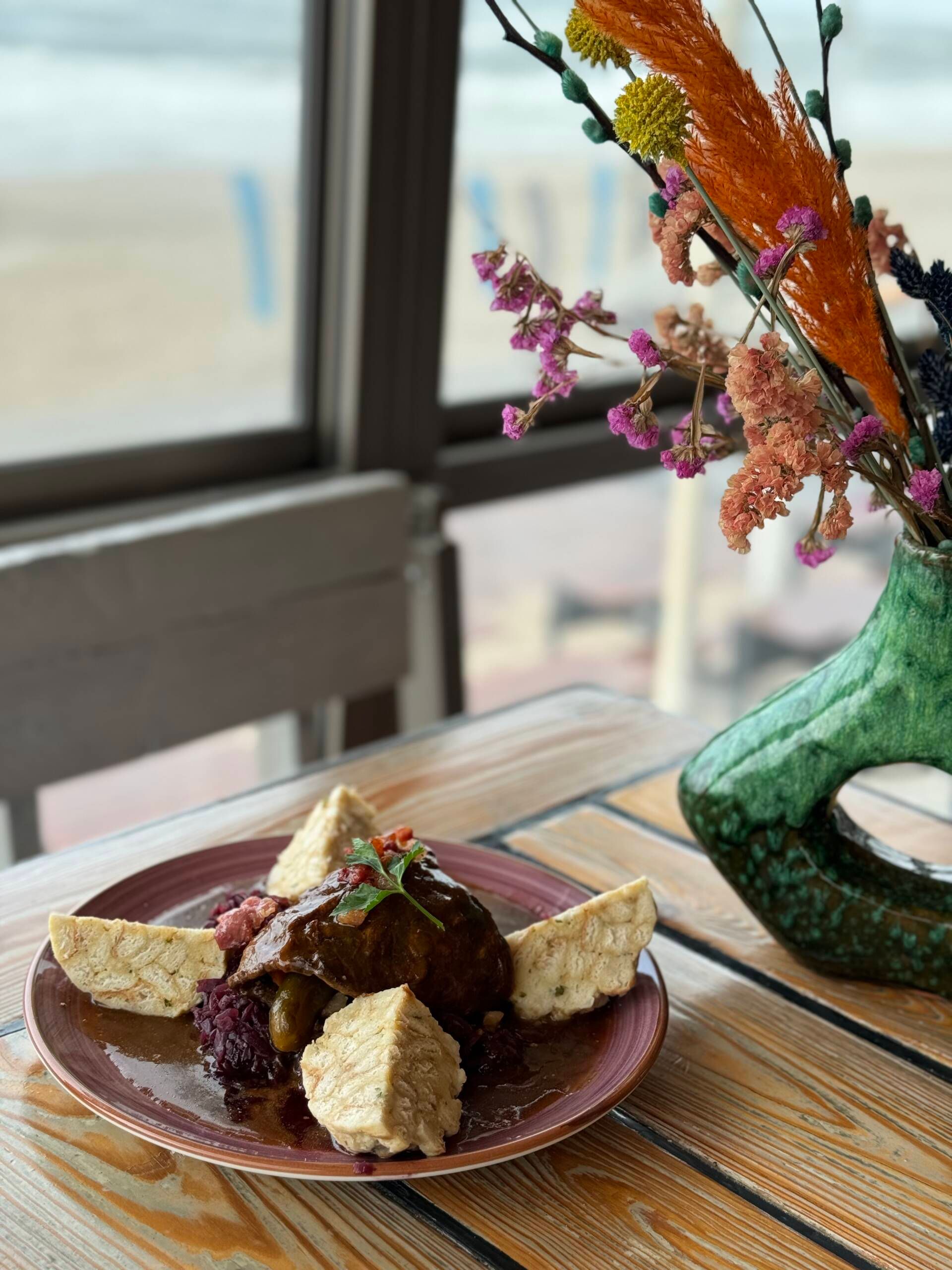 Sunset Beach - Teller mit Essen