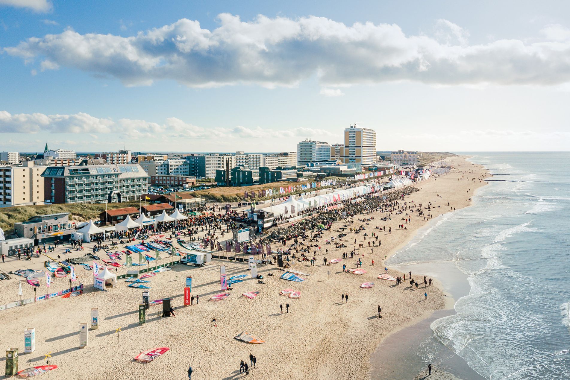 Luftaufnahme auf den Windsurf World Cup Sylt