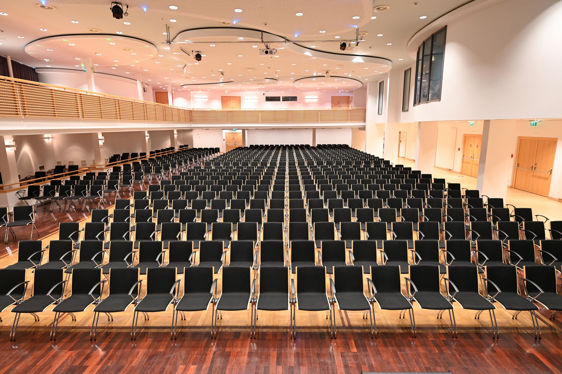 Rehenbestuhlter Saal Westerland im Congress Centrum Sylt