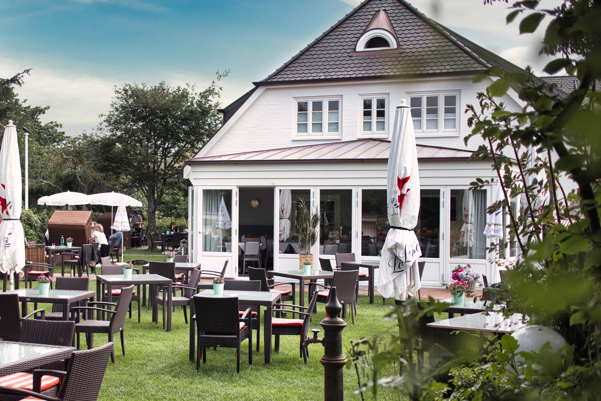 Restaurant und Hotel Fitschen am Dorfteich, Gastronomiebereich außen