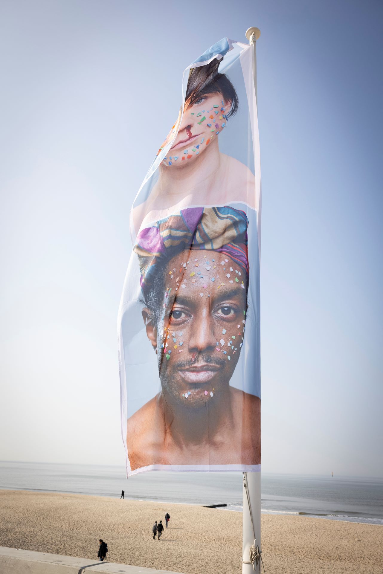 Flagge zur Ausstellung #inyourface