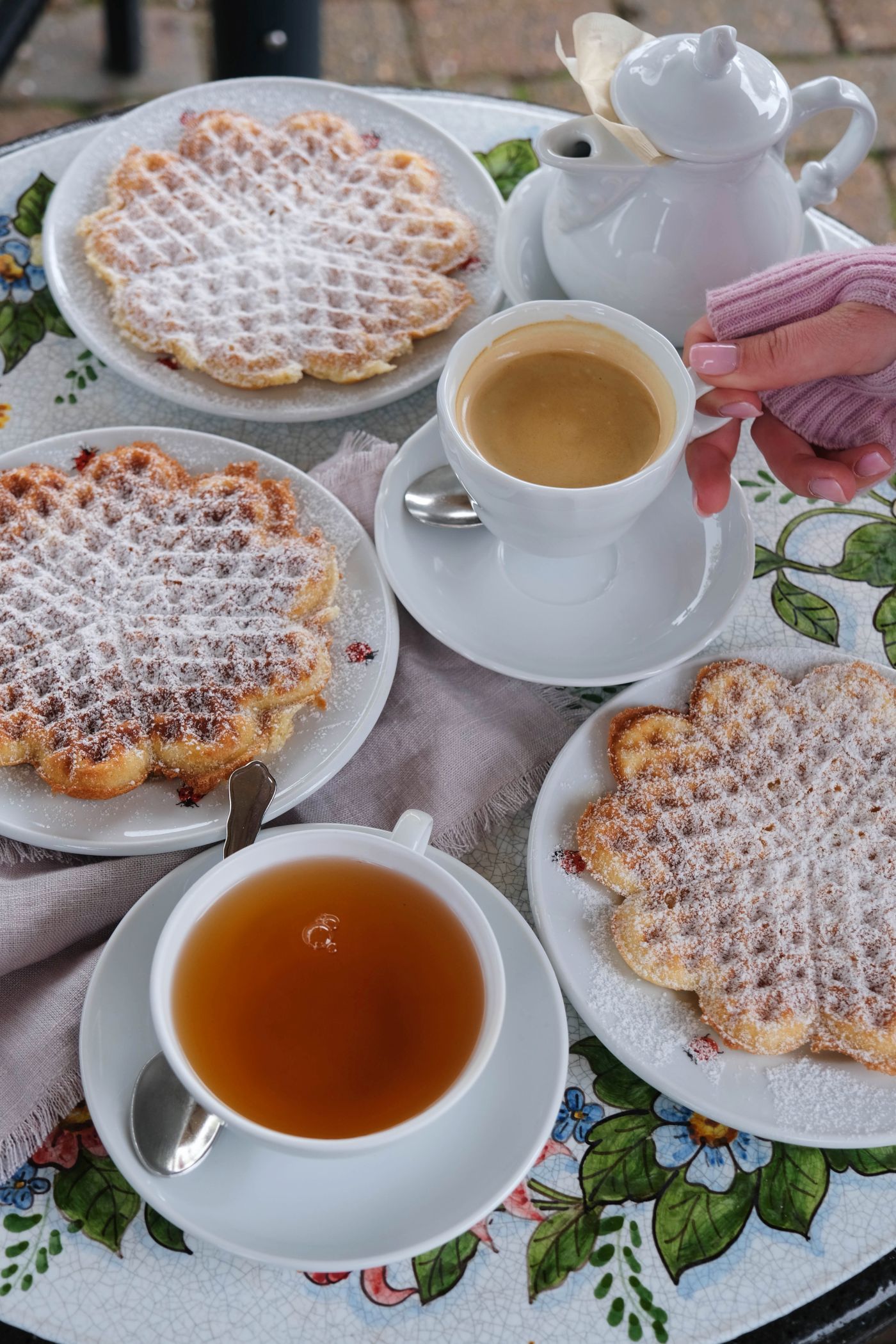 Waffeln in der kleinen Teestube