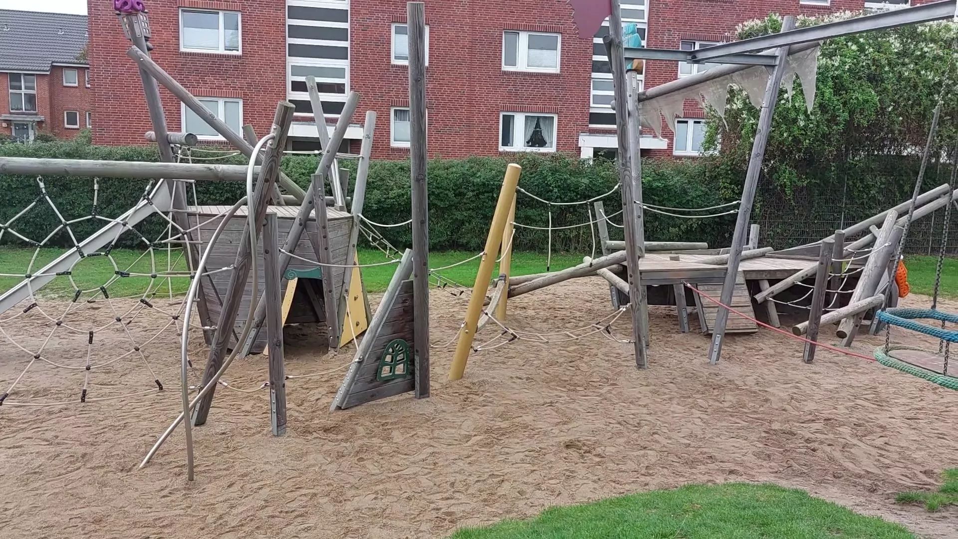 Piratenspielplatz Jap-Peter-Hansen-Wai Klettergerüst