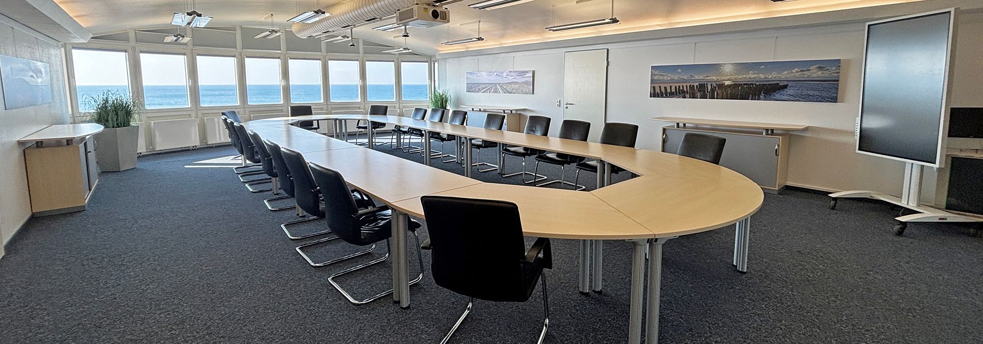 Konferenzraum mit Nordseeblick Verwaltung Insel Sylt Tourismus-Service