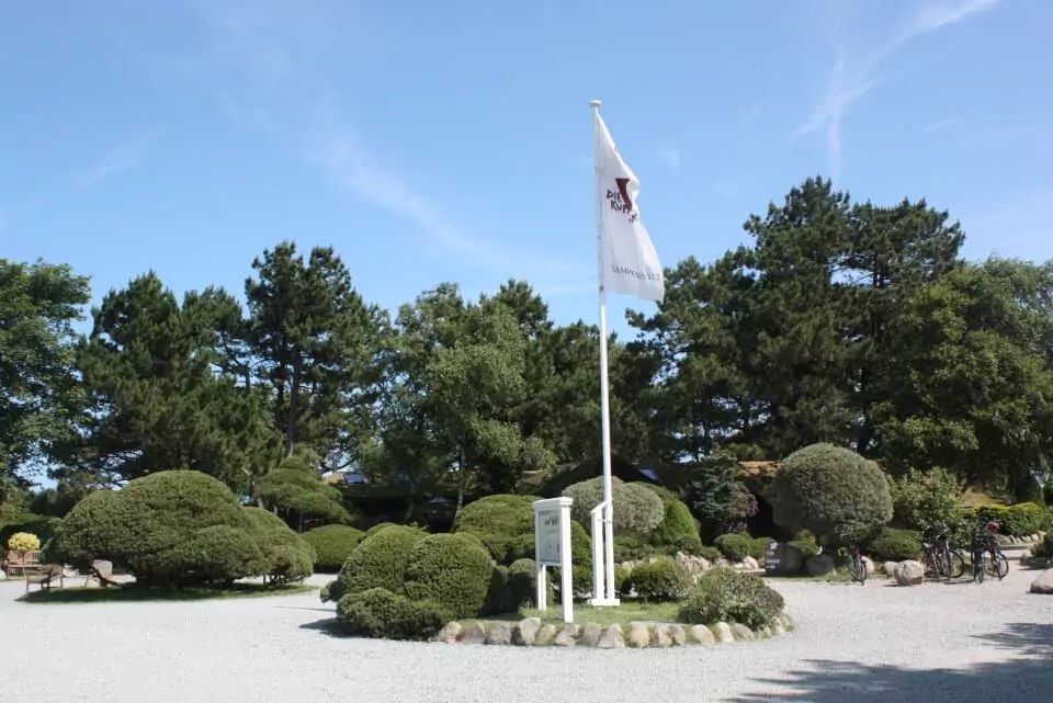 Kupferkanne Fahnenmast