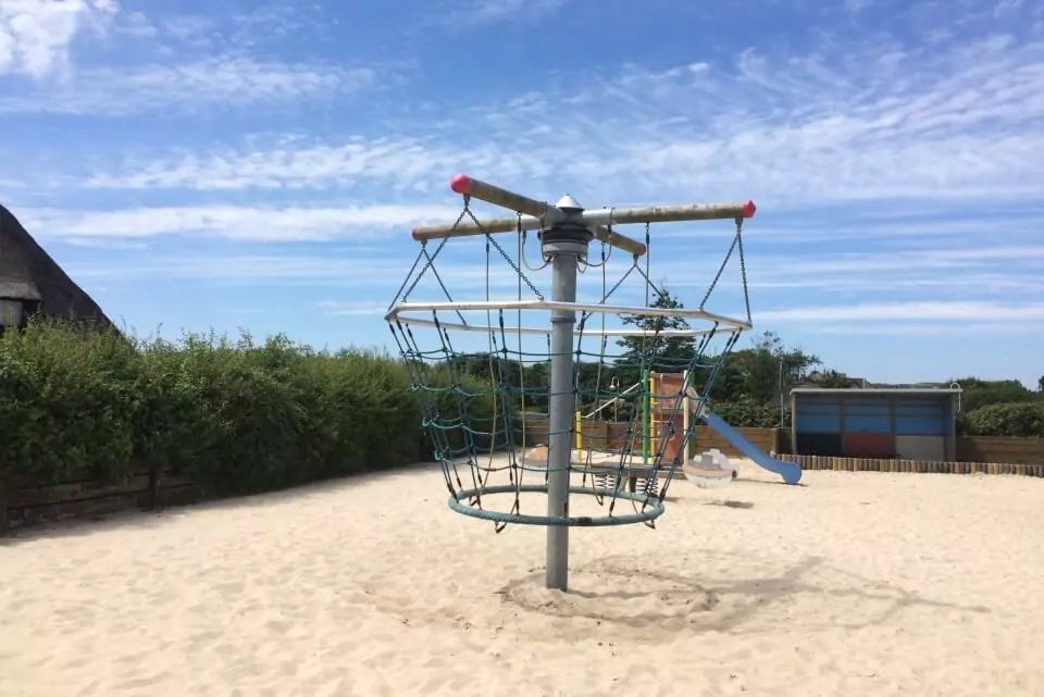 Spielplatz Wenningstedt an der Friesenkapelle Kletterturm